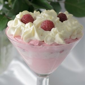 low carb sugar free raspberry cheesecake mousse